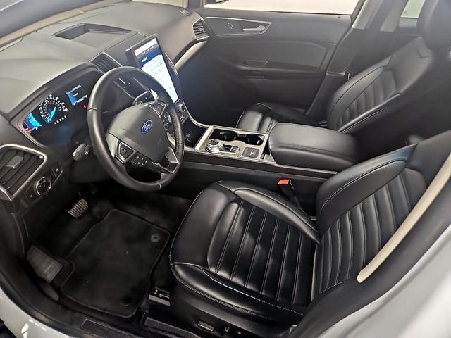 Photo of 2024 White Ford Edge