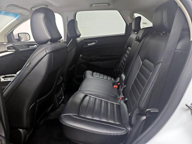 Photo of 2024 White Ford Edge