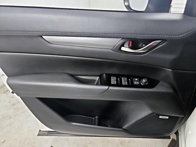 Photo of 2020 White Mazda CX-5
