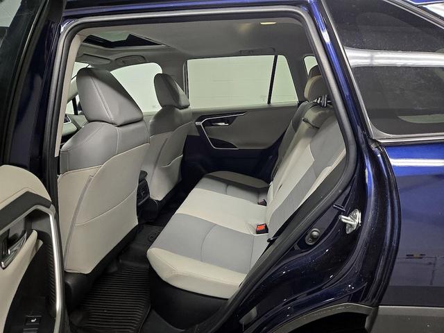 Photo of 2022 Blue Toyota RAV4 Hybrid