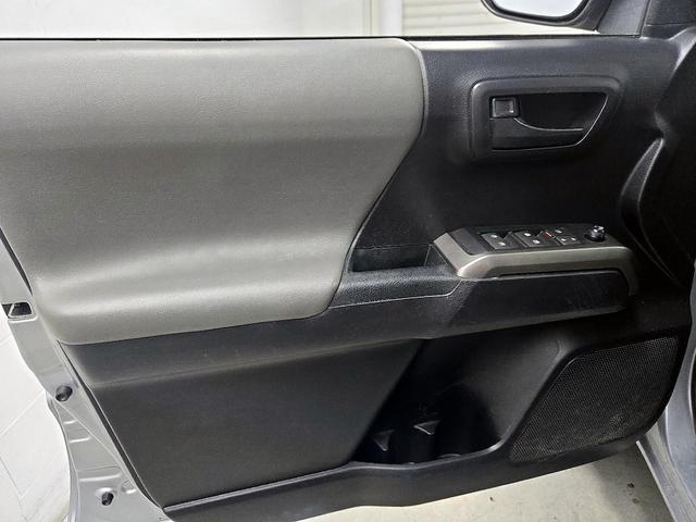 Photo of 2021 Silver Toyota Tacoma