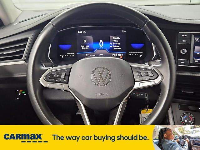 Photo of 2022 Black Volkswagen Jetta