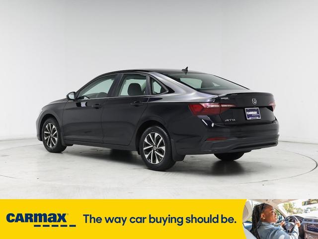 Photo of 2022 Black Volkswagen Jetta