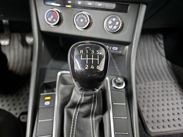 Photo of 2022 Black Volkswagen Jetta