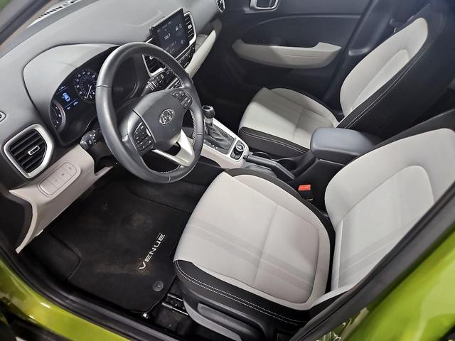 Photo of 2022 Green Hyundai VENUE