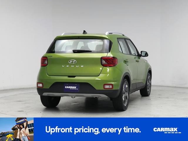 Photo of 2022 Green Hyundai VENUE