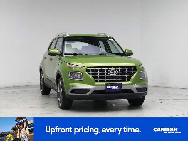 Photo of 2022 Green Hyundai VENUE