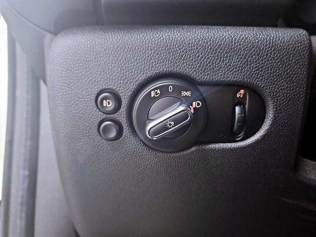 Photo of 2021 White MINI Hardtop