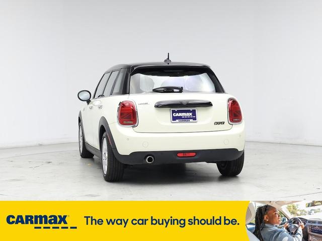 Photo of 2021 White MINI Hardtop