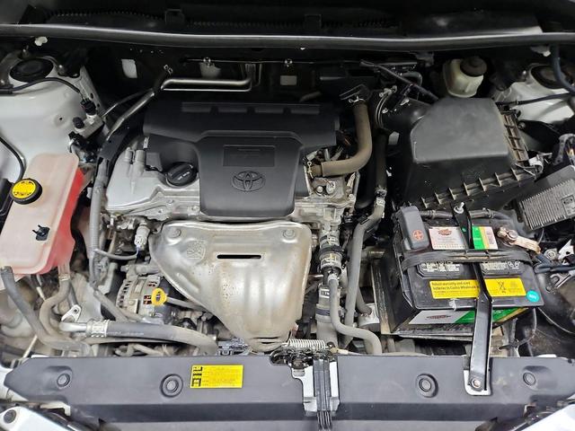 Photo of 2014 White Toyota RAV4