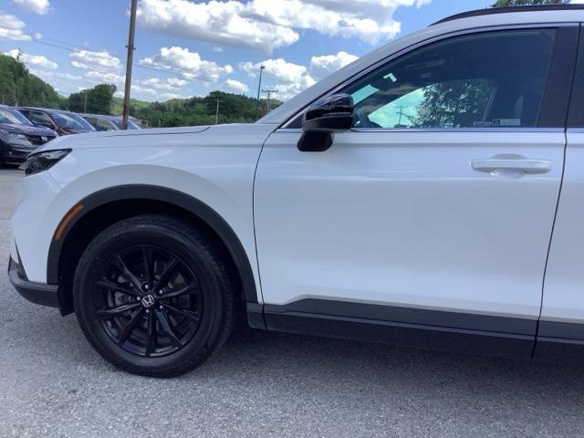 Photo of 2024 Platinum White Pearl Honda CR-V Hybrid