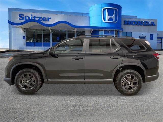 Photo of 2025 Crystal Honda Pilot