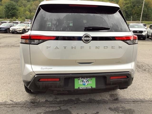 Photo of 2025 Brilliant Silver Metallic Nissan Pathfinder