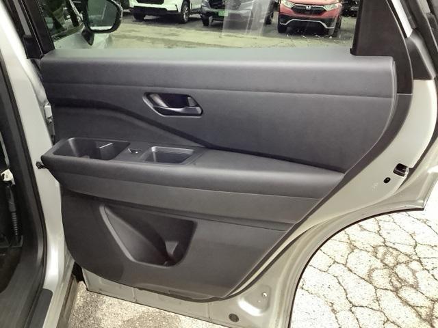 Photo of 2025 Brilliant Silver Metallic Nissan Pathfinder
