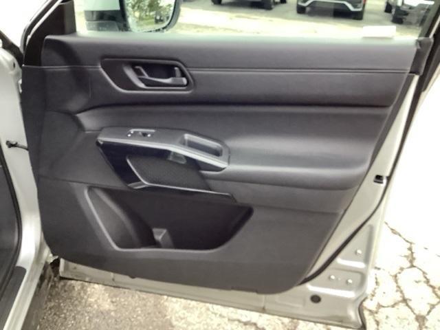 Photo of 2025 Brilliant Silver Metallic Nissan Pathfinder