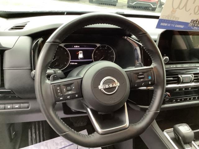 Photo of 2025 Brilliant Silver Metallic Nissan Pathfinder