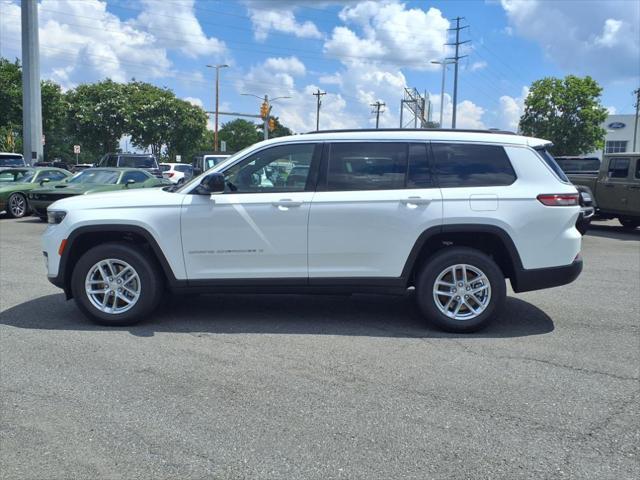 Photo of 2025 Bright White Clearcoat Jeep Grand Cherokee L