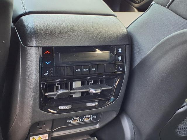 Photo of 2025 Baltic Gray Metallic Clearcoat Jeep Grand Cherokee L
