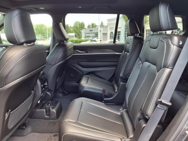 Photo of 2025 Baltic Gray Metallic Clearcoat Jeep Grand Cherokee L