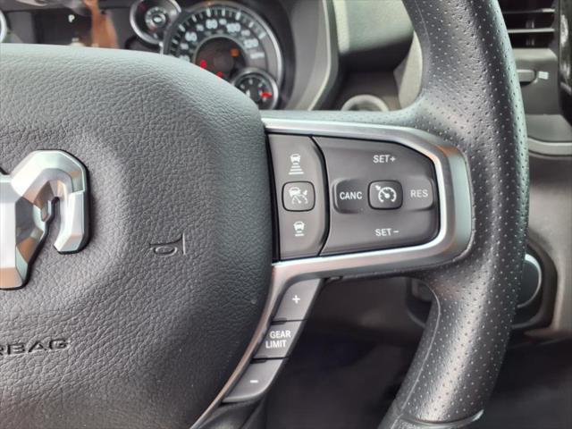 Photo of 2025 Diamond Black Crystal Pearlcoat RAM 1500