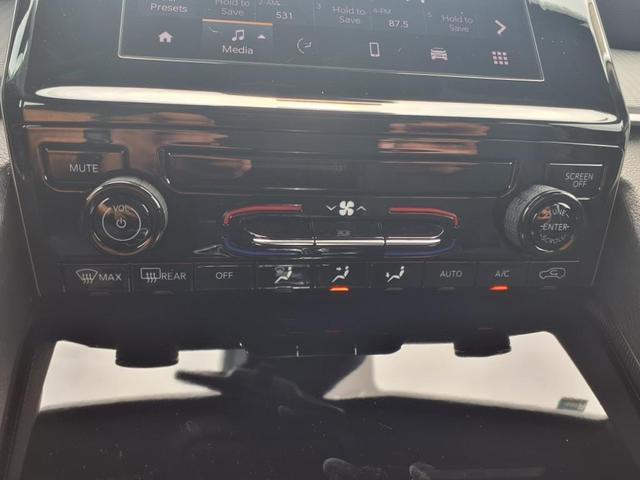 Photo of 2025 Silver Zynith Jeep Grand Cherokee L