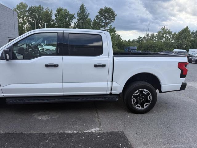 Photo of 2023 Oxford White Ford F-150 Lightning