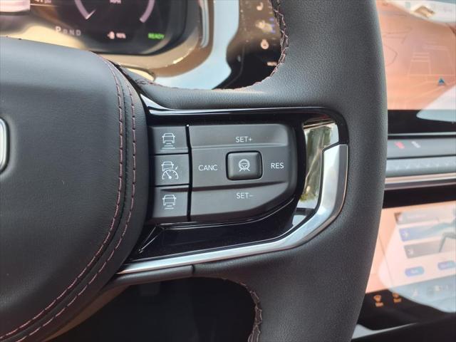 Photo of 2025 Diamond Black Crystal Pearlcoat Jeep Wagoneer S