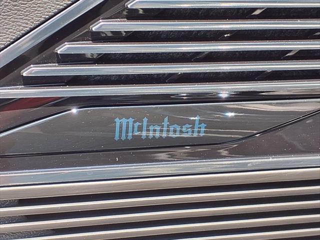 Photo of 2025 Diamond Black Crystal Pearlcoat Jeep Wagoneer S