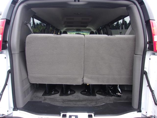 Photo of 2016 White Chevrolet Express 3500