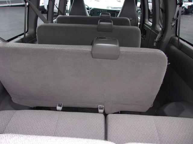 Photo of 2016 White Chevrolet Express 3500