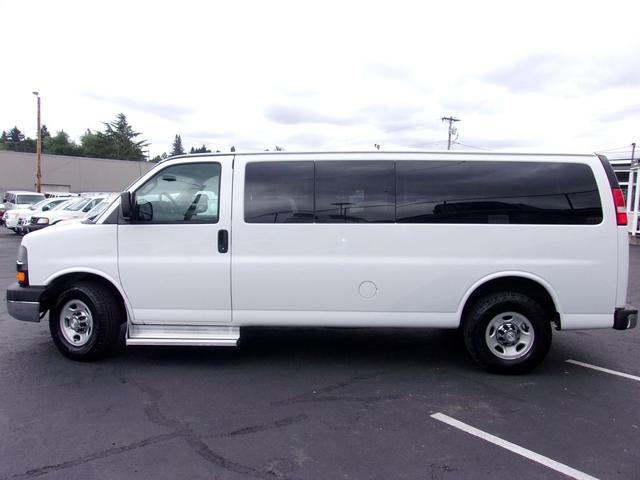 Photo of 2016 White Chevrolet Express 3500