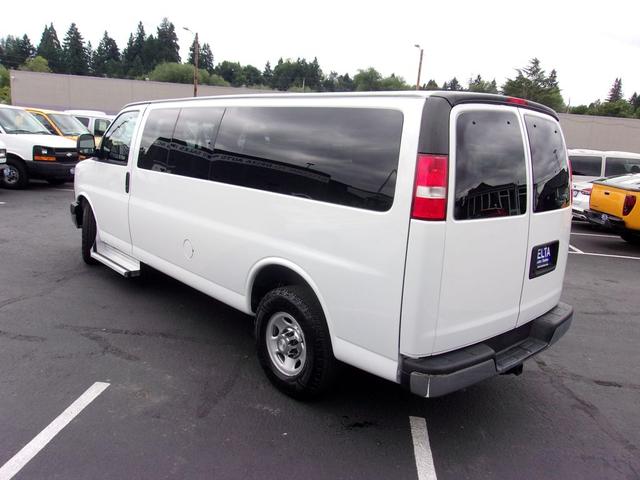 Photo of 2016 White Chevrolet Express 3500