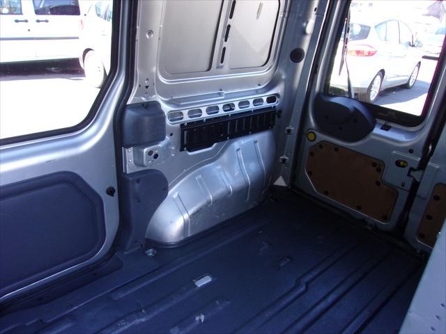 Photo of 2013 Silver Ford Transit Connect