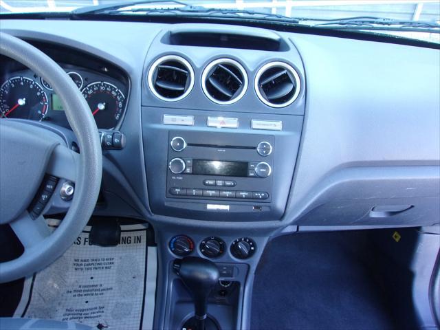 Photo of 2013 Silver Ford Transit Connect