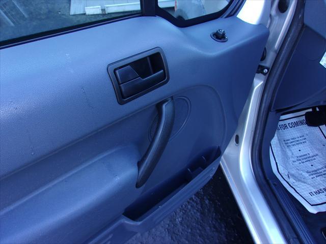 Photo of 2013 Silver Ford Transit Connect