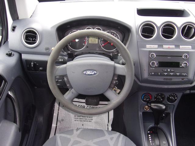 Photo of 2013 White Ford Transit Connect