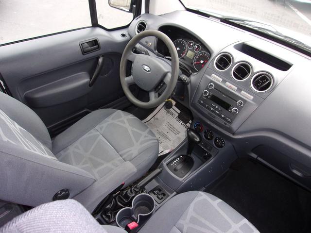 Photo of 2013 White Ford Transit Connect