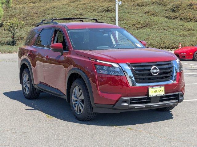Photo of 2025 Scarlet Ember Nissan Pathfinder