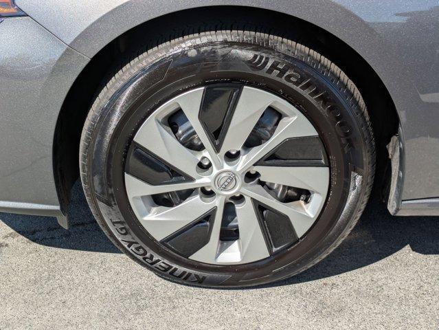 Photo of 2025 Gun Metallic Nissan Altima