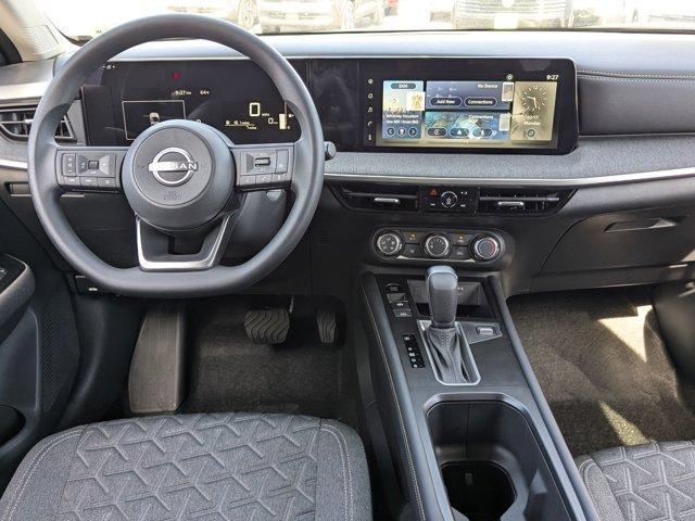Photo of 2025 Super Black Nissan Kicks