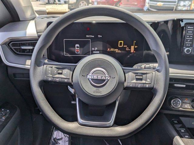 Photo of 2025 Gun Metallic Nissan Kicks
