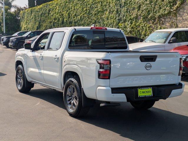 Photo of 2025 Glacier White Nissan Frontier