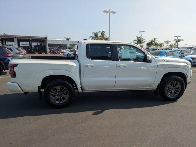 Photo of 2025 Glacier White Nissan Frontier