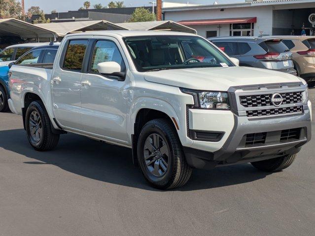 Photo of 2025 Glacier White Nissan Frontier