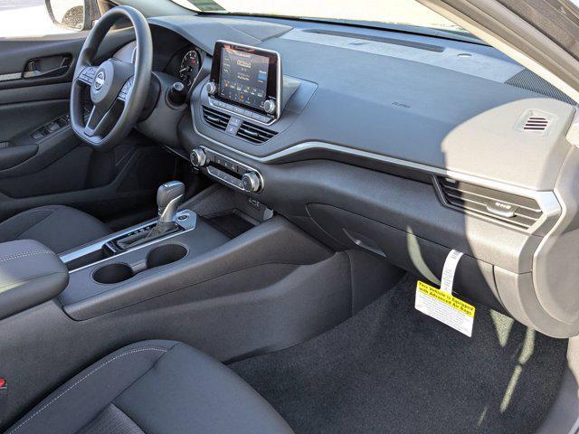 Photo of 2025 Gun Metallic Nissan Altima