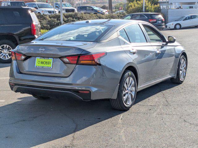 Photo of 2025 Gun Metallic Nissan Altima