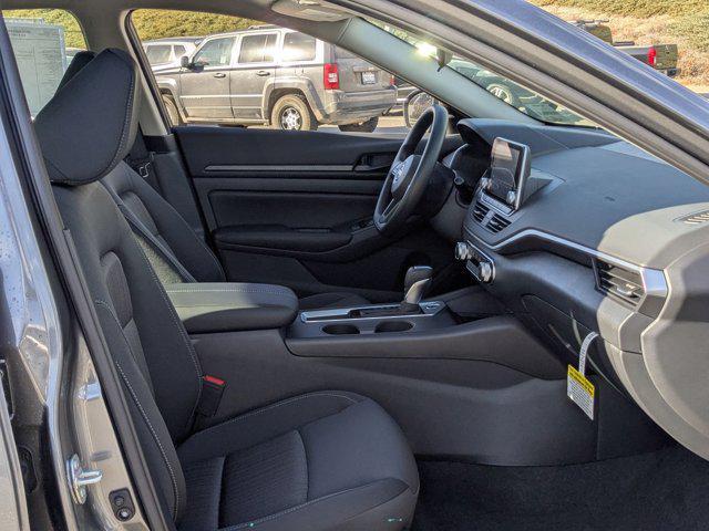 Photo of 2025 Gun Metallic Nissan Altima