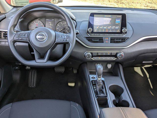 Photo of 2025 Gun Metallic Nissan Altima