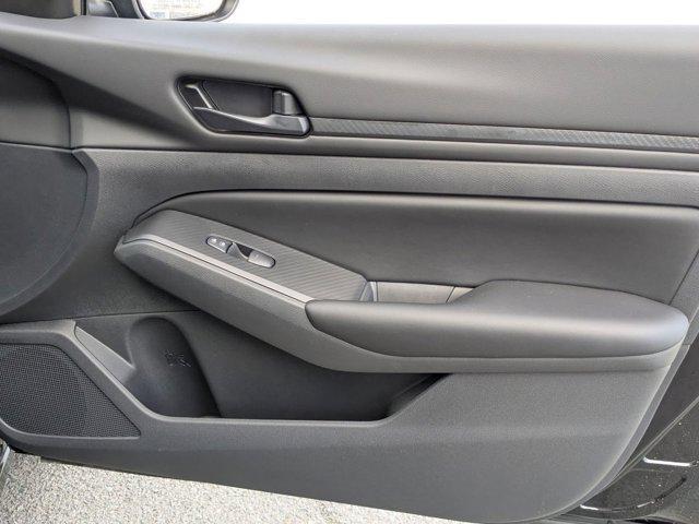 Photo of 2025 Super Black Nissan Altima