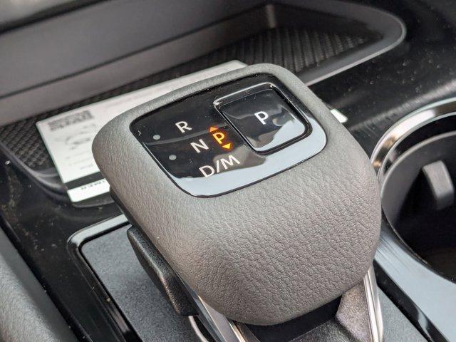 Photo of 2025 Glacier White Nissan Rogue